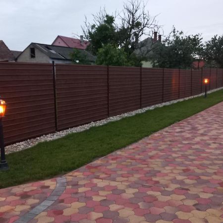 Mediterran Vendeghaz Nagyatad Luaran gambar